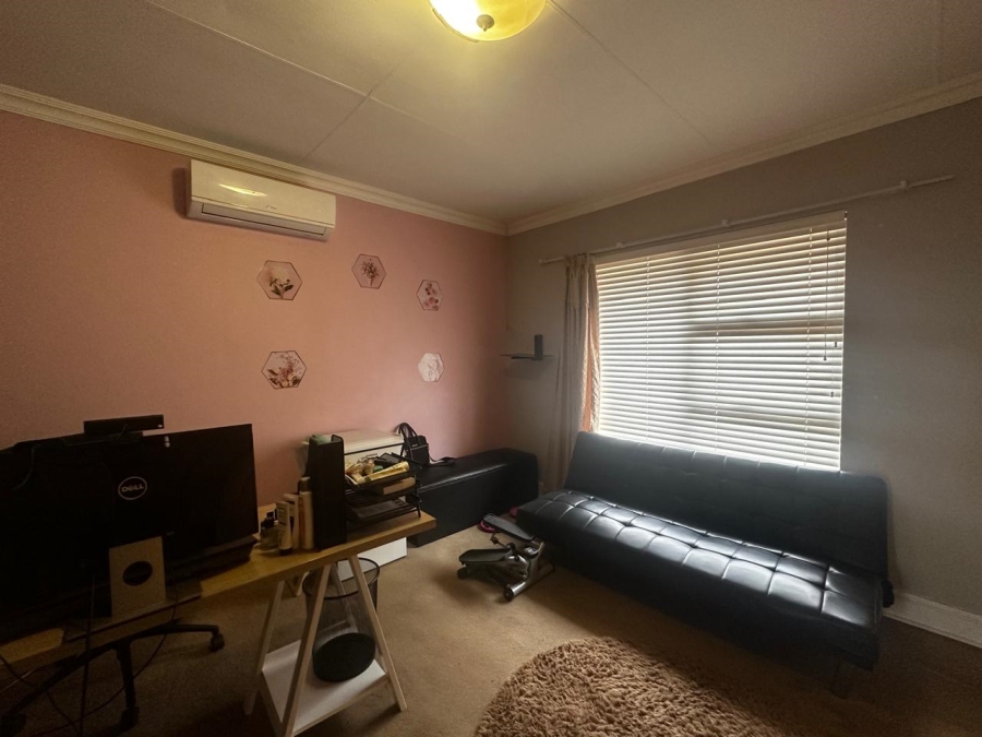 3 Bedroom Property for Sale in Heuwelsig Free State